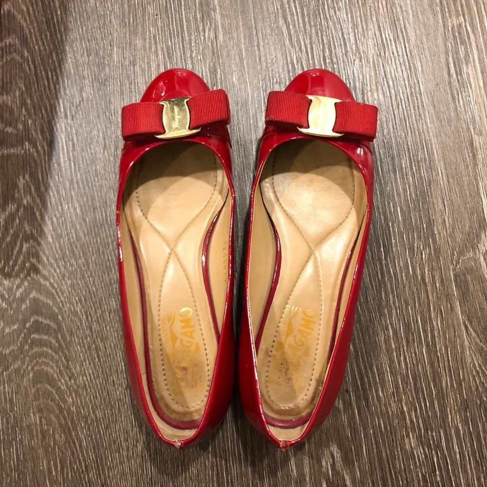Salvatore Ferragamo classic red flat